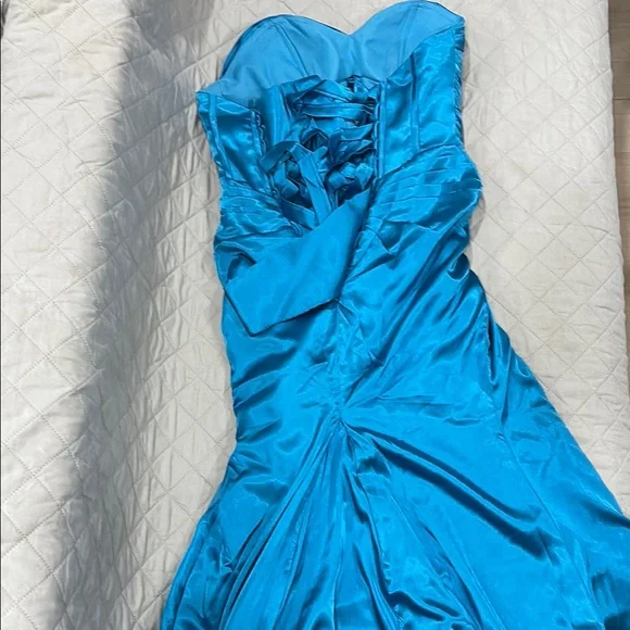 Elegant Blue Evening Dress - Picture 3 of 4